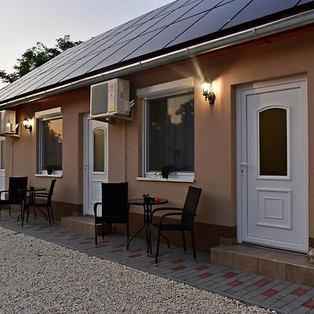 Napfény Apartman Makó Exterior foto